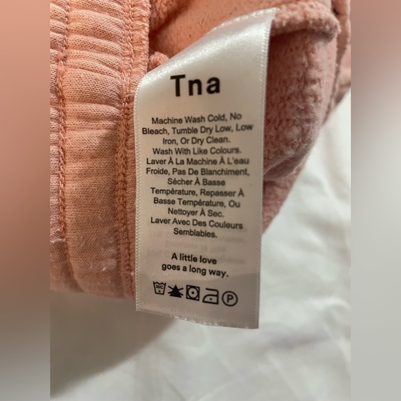 Aritzia cariboo skirt in US size S - Picture 10 of 14